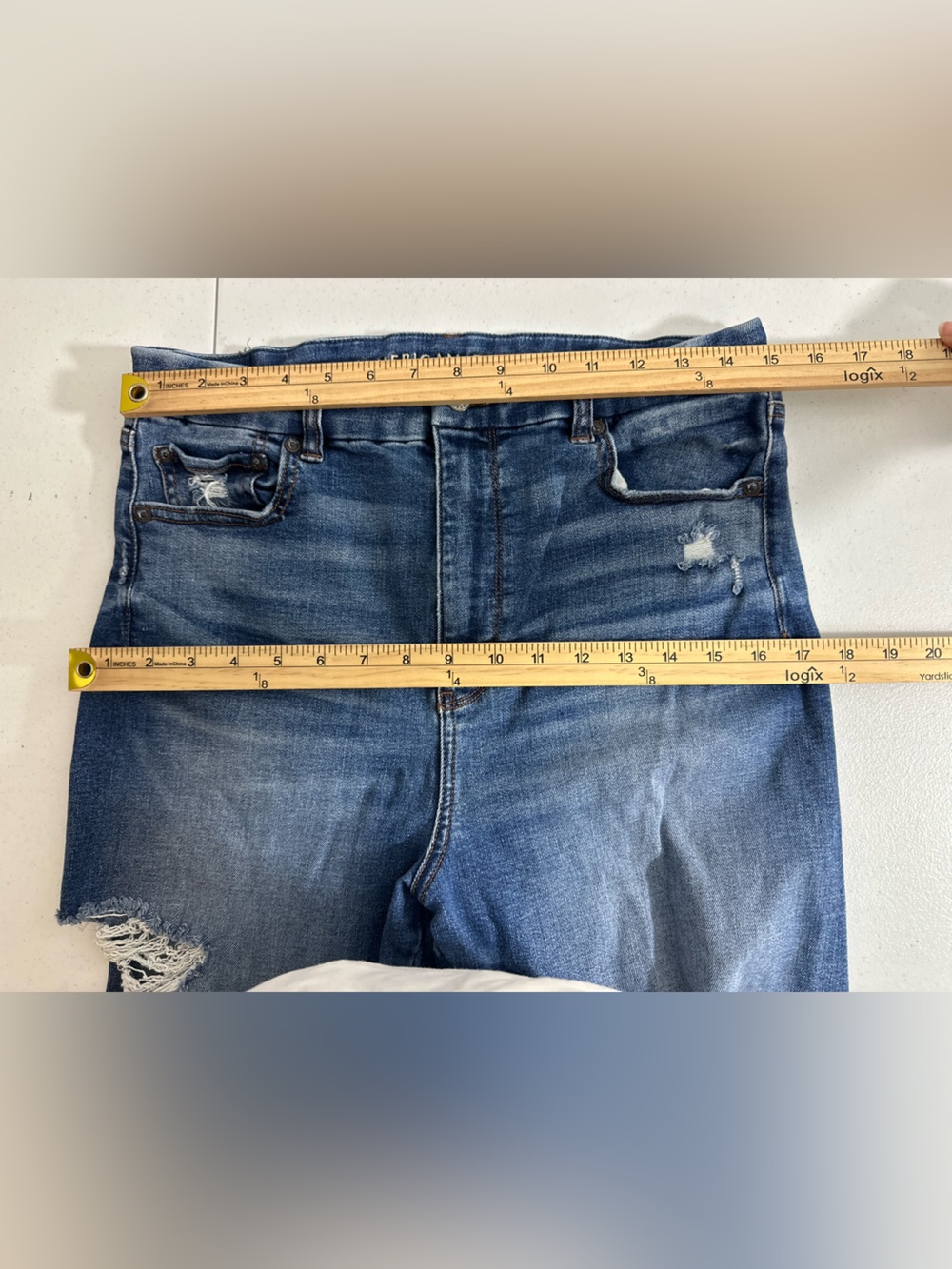 American Eagle Jeans Size 12 Short Curvy Super Hi Rise Jegging Distressed Denim - Picture 10 of 13